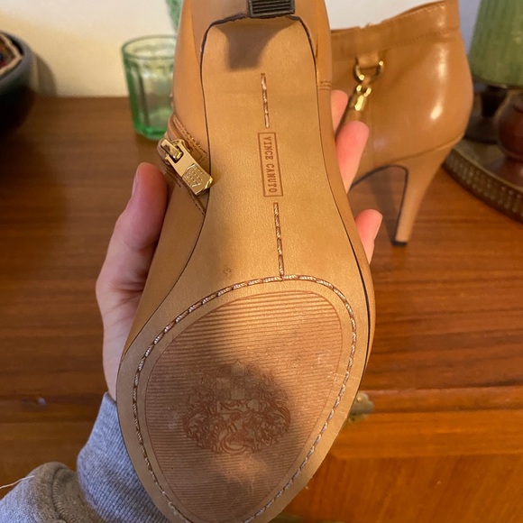 Vince Camuto camel peep toe booties - Picture 2 of 4